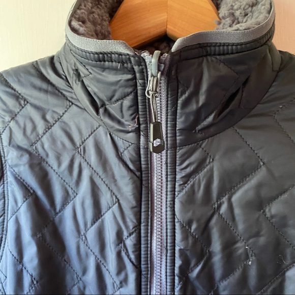 Mountain Hardwear Reversible Vest Quilted Black/Grey Sherpa Size XS - Picture 10 of 16